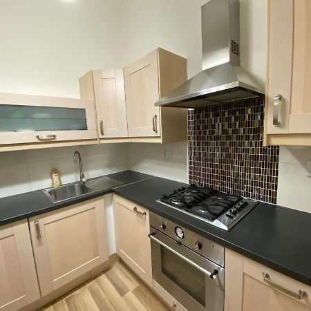 Spacious Apartment On Wenceslas Square Prag Dış mekan fotoğraf